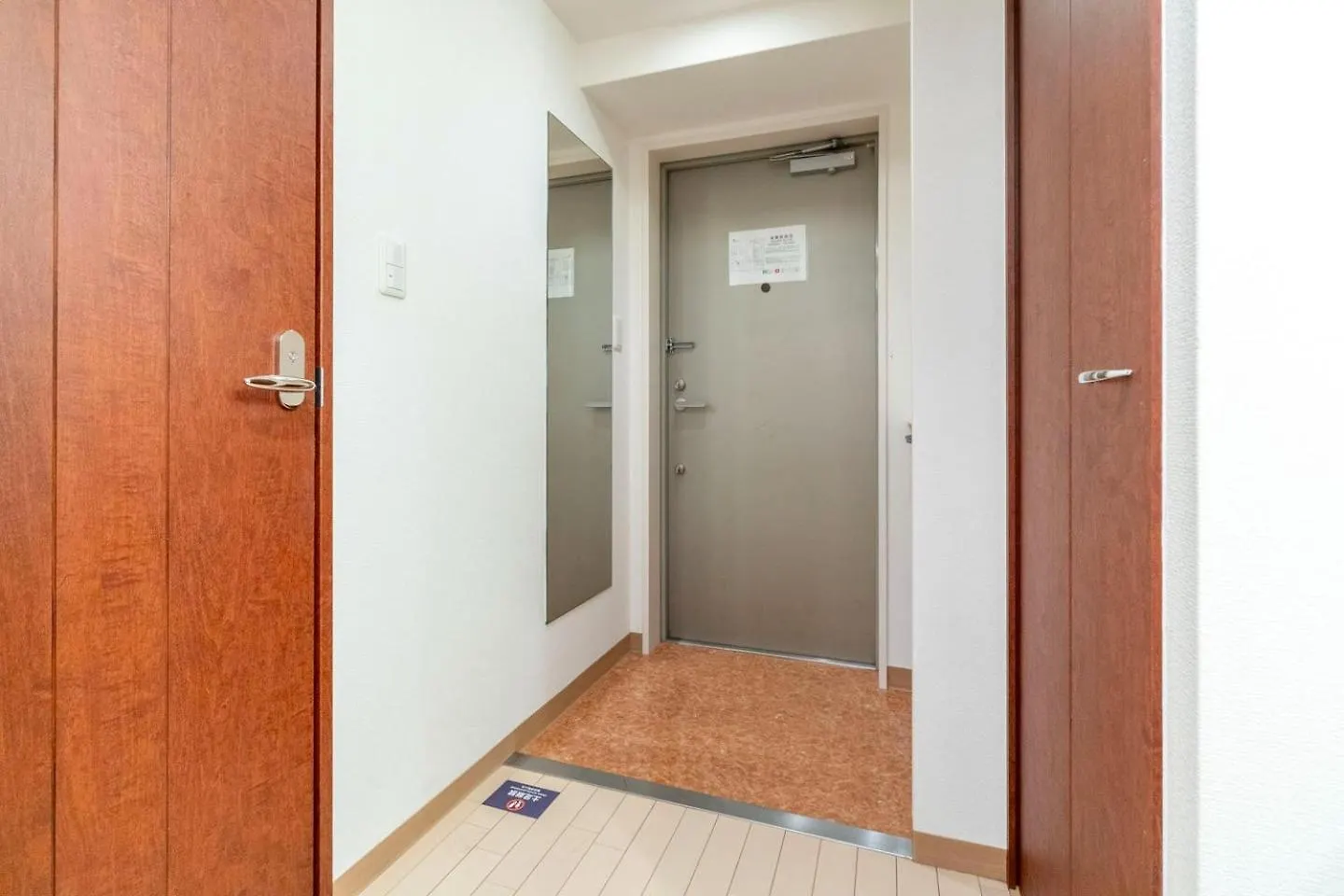 דירה אוסקה Maison De Nomura Shimanouchi יפן
